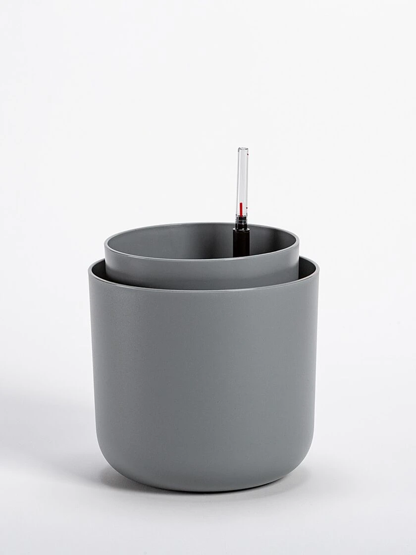 Tolita Recycled Self-Watering Flower Pot, 8" Diameter 5 Tolita Recycled Self-Watering Flower Pot, 8" Diameter - Image 3