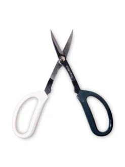Japanese Pruning Scisssors -Garden Care 3 4 crop 8612968 0017