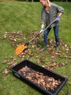 Gardener's Summer Sled And Cover 11 Gardener's Summer Sled And Cover -Garden Care 8611047 025 tif 1