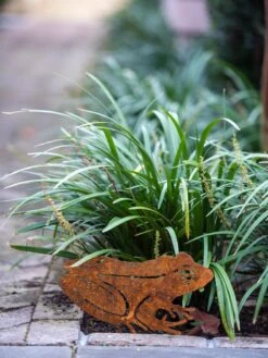 Corten Steel Animal Garden Stakes -Garden Care 8612062 077 tif